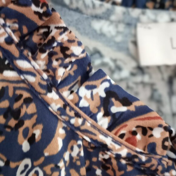 'LOFT' LS Paisley Top Size S EUC - Picture 3 of 11